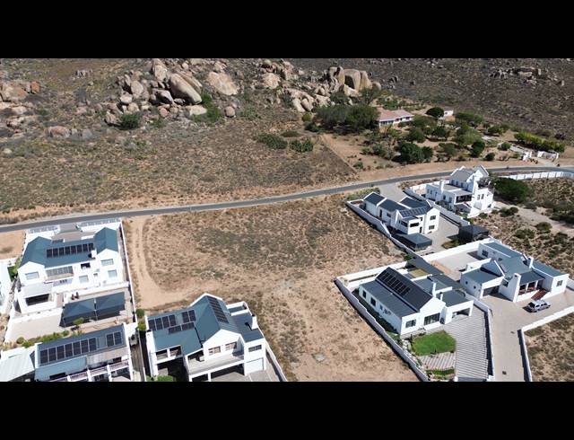 812M² VACANT LAND FOR SALE IN DA GAMA BAY